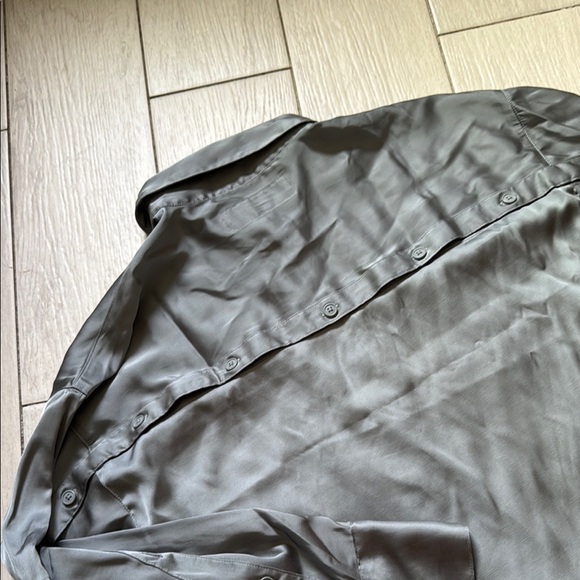 A&F Button-Up Shirt - Picture 7 of 7